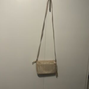 NWOT JACLYN SMITH cross-body with lots of storage